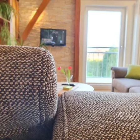 Hyggezeit Im 'Heuboden' Am Schilfmeerhof